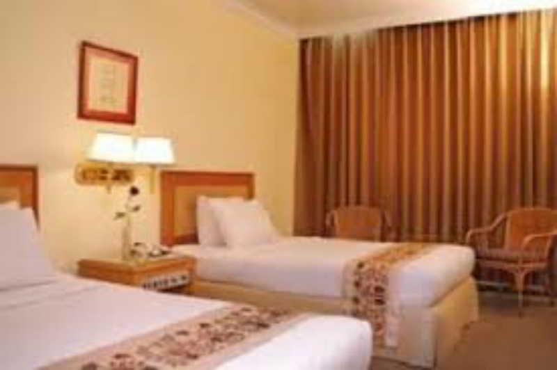 Weta International Hotel Surabaya Eksteriør billede