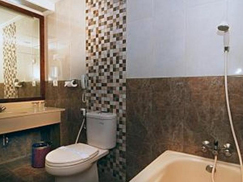 Weta International Hotel Surabaya Eksteriør billede