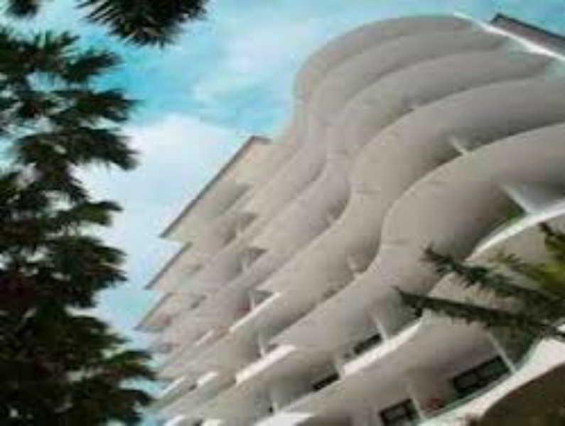 Weta International Hotel Surabaya Eksteriør billede