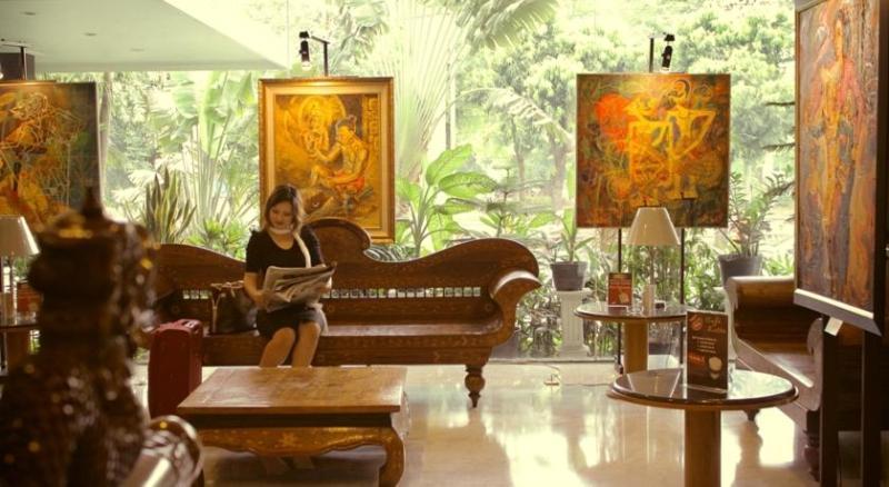 Weta International Hotel Surabaya Eksteriør billede