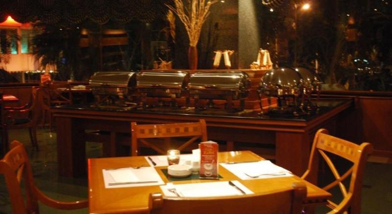 Weta International Hotel Surabaya Eksteriør billede